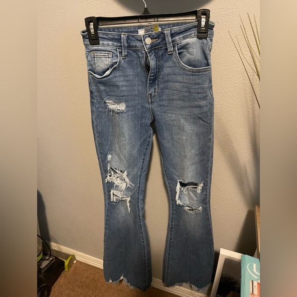 KanCan Kurvy ultra high rise Distressed Flare Jeans size 24 - Picture 1 of 3